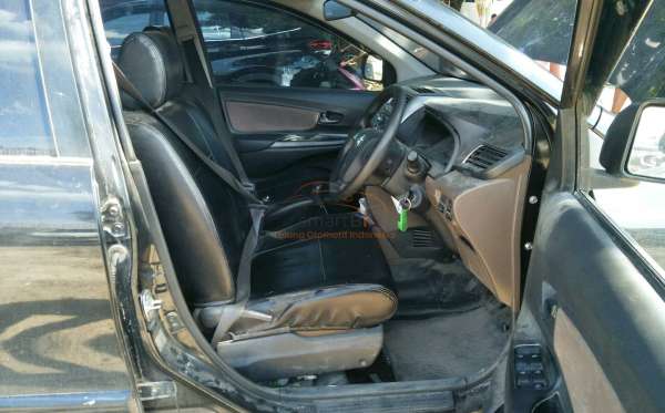 TOYOTA  AVANZA  1.3 G