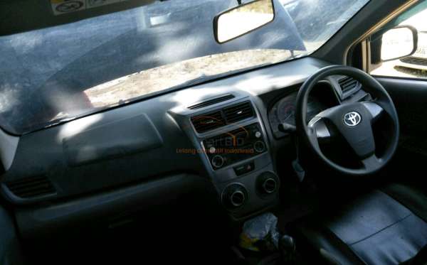 TOYOTA  AVANZA  1.3 G