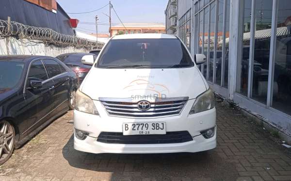 TOYOTA KIJANG INNOVA V