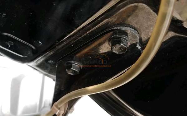 TOYOTA  INNOVA  VENTURER