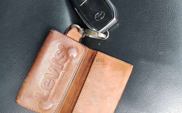 TOYOTA  INNOVA  VENTURER