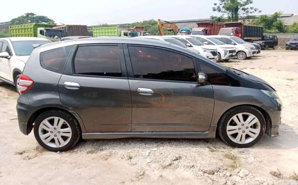 HONDA JAZZ GE8 1.5 E