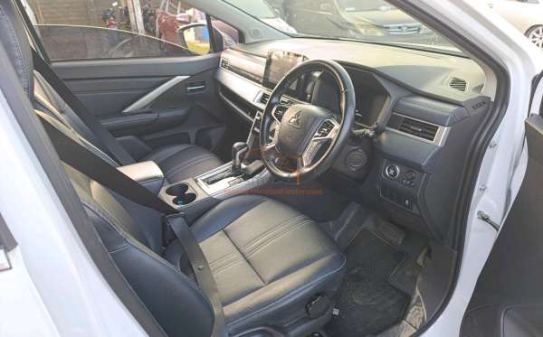MITSUBISHI XPANDER
