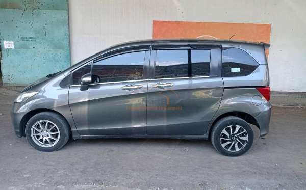 HONDA FREED GB3 1.5 E