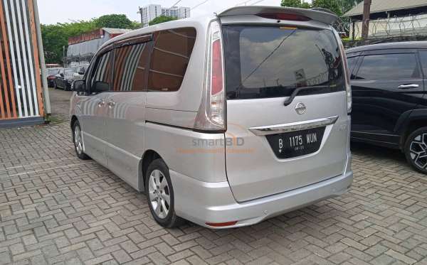 NISSAN SERENA HIGHWAY STAR