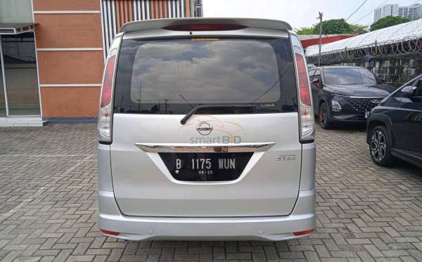 NISSAN SERENA HIGHWAY STAR