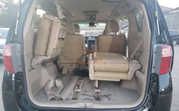 TOYOTA ALPHARD 2.4 X