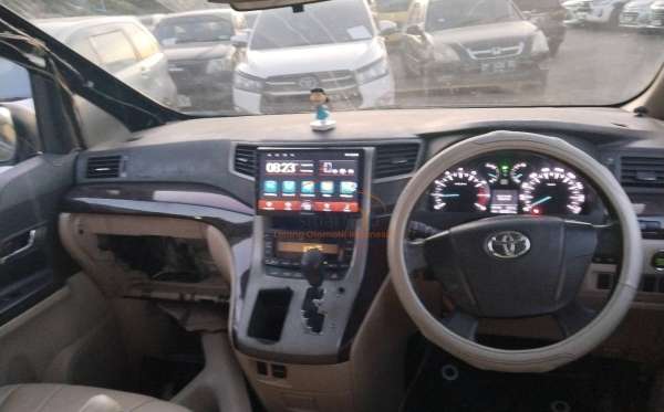 TOYOTA ALPHARD 2.4 X