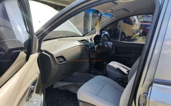 WULING CONFERO 1.5 DB MY (4X2)