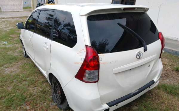 TOYOTA AVANZA