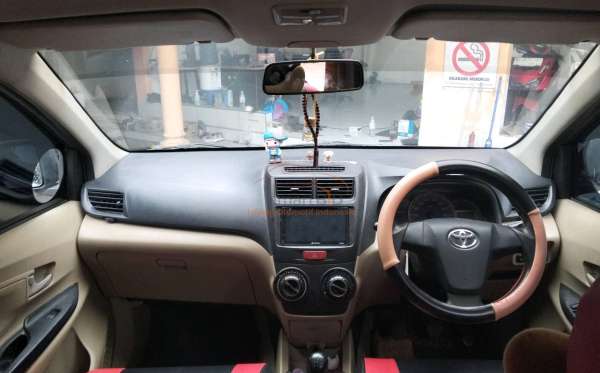 TOYOTA AVANZA 1.3 G