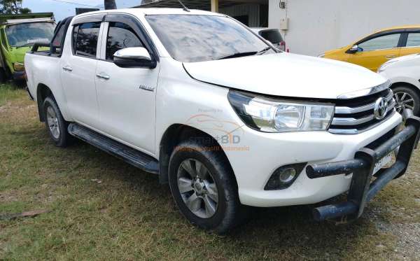 TOYOTA HILUX 2.4G DC 4X4