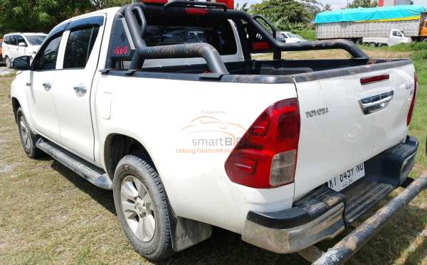 TOYOTA HILUX 2.4G DC 4X4