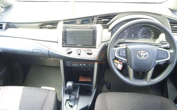 TOYOTA KIJANG INNOVA G