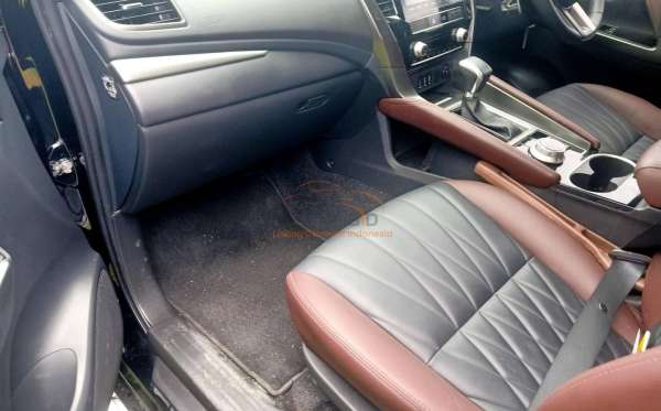 MITSUBISHI PAJERO SPORT DAKAR U-L 4X4