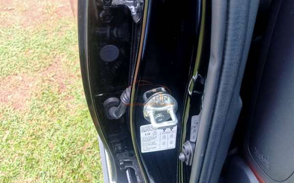 MITSUBISHI PAJERO SPORT DAKAR U-L 4X4