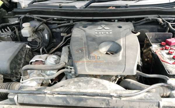 MITSUBISHI PAJERO SPORT 2.4L DAKAR-H (4X2)