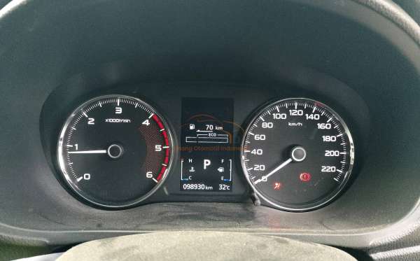 MITSUBISHI PAJERO SPORT 2.4L DAKAR-H (4X2)