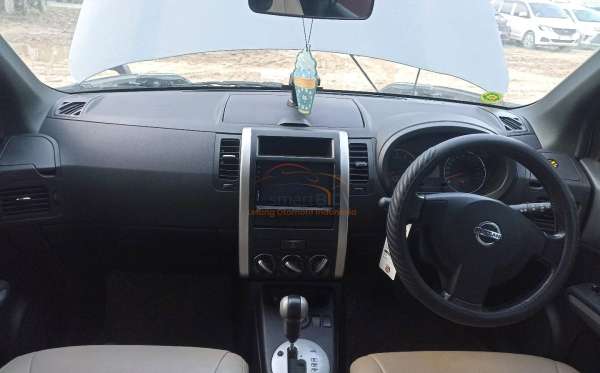 NISSAN X TRAIL 2.5