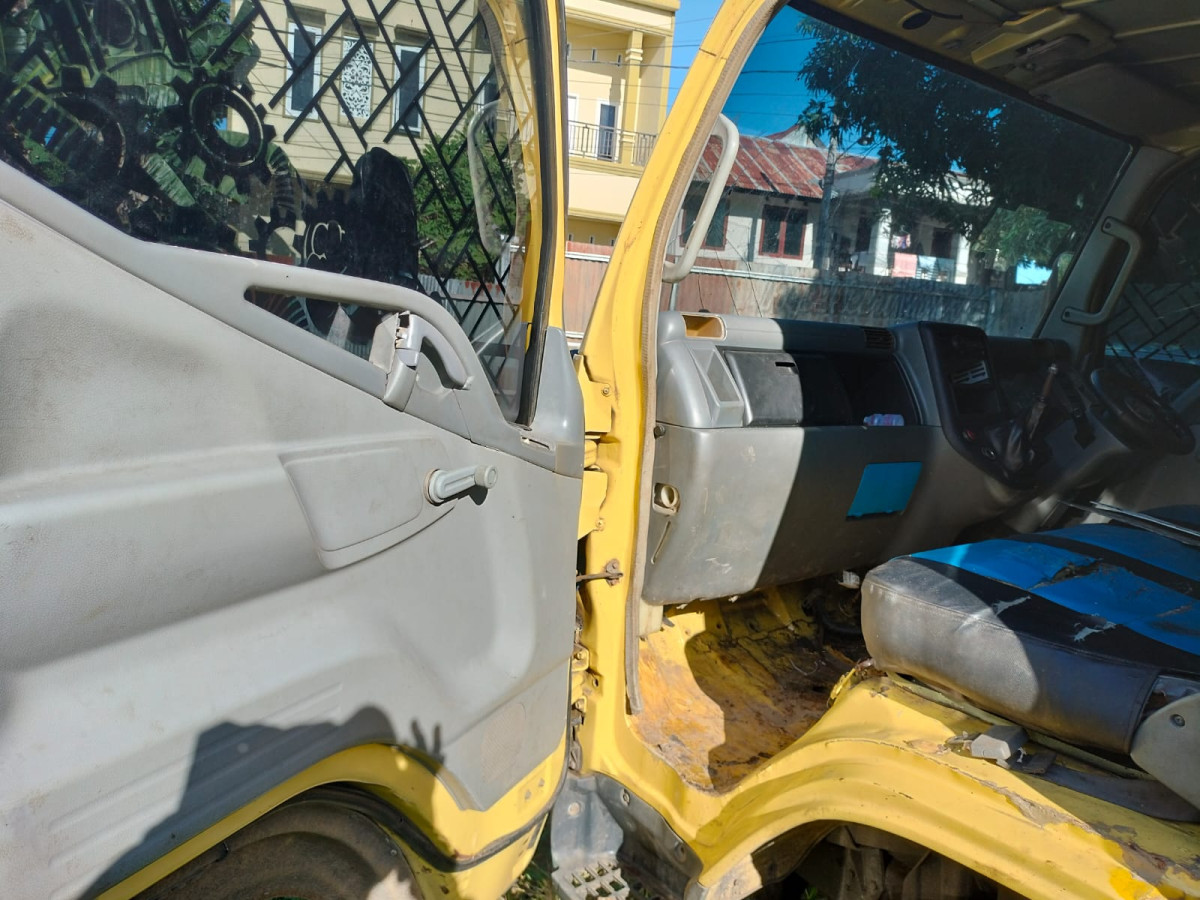 MITSUBISHI COLT DIESEL FE 74