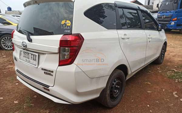 DAIHATSU SIGRA M