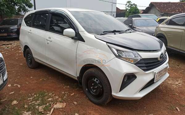 DAIHATSU SIGRA M