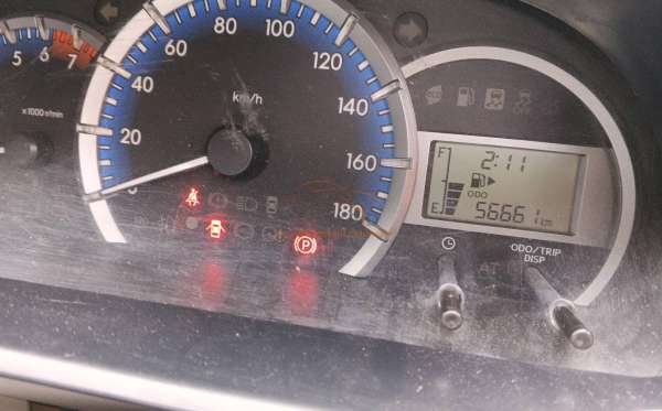 DAIHATSU XENIA