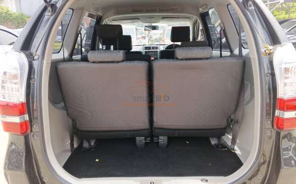 DAIHATSU XENIA