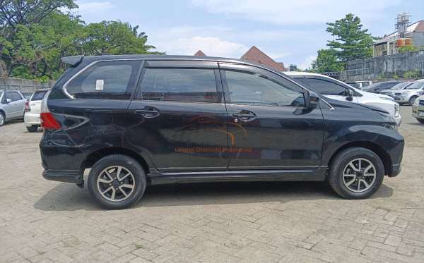 DAIHATSU XENIA