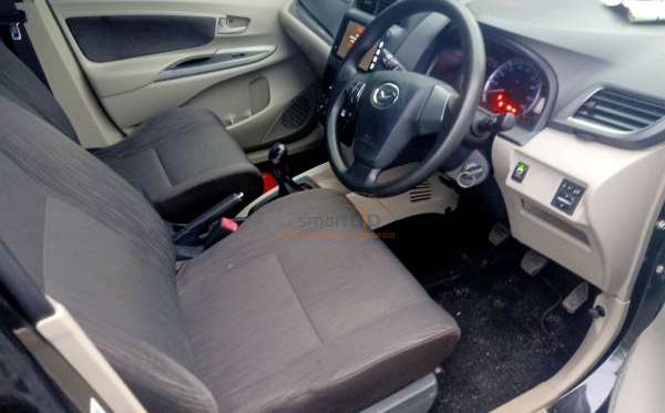 DAIHATSU  XENIA  R DELUXE