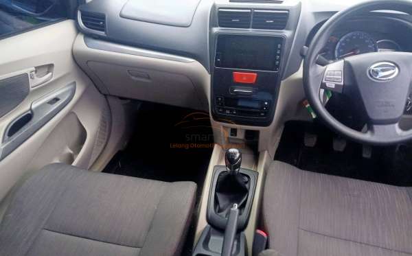 DAIHATSU  XENIA  R DELUXE