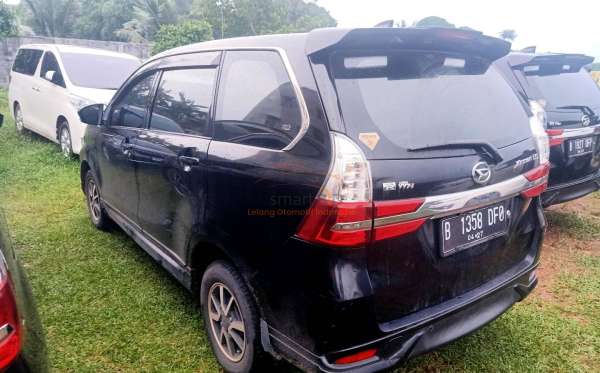 DAIHATSU  XENIA  R DELUXE