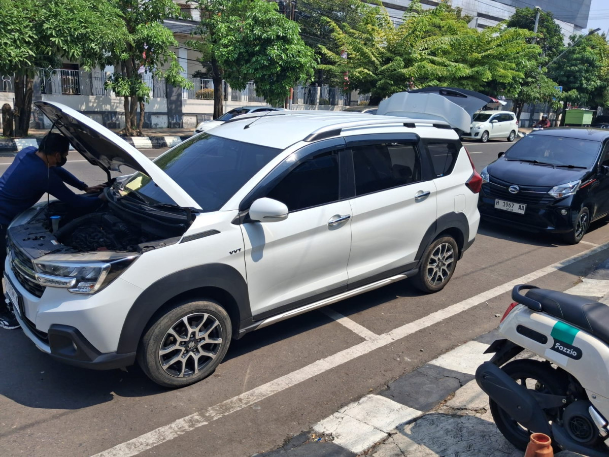 SUZUKI XL7