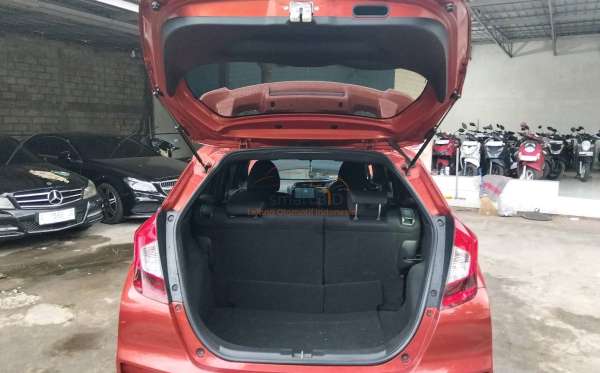 HONDA JAZZ GK5 1.5 RS