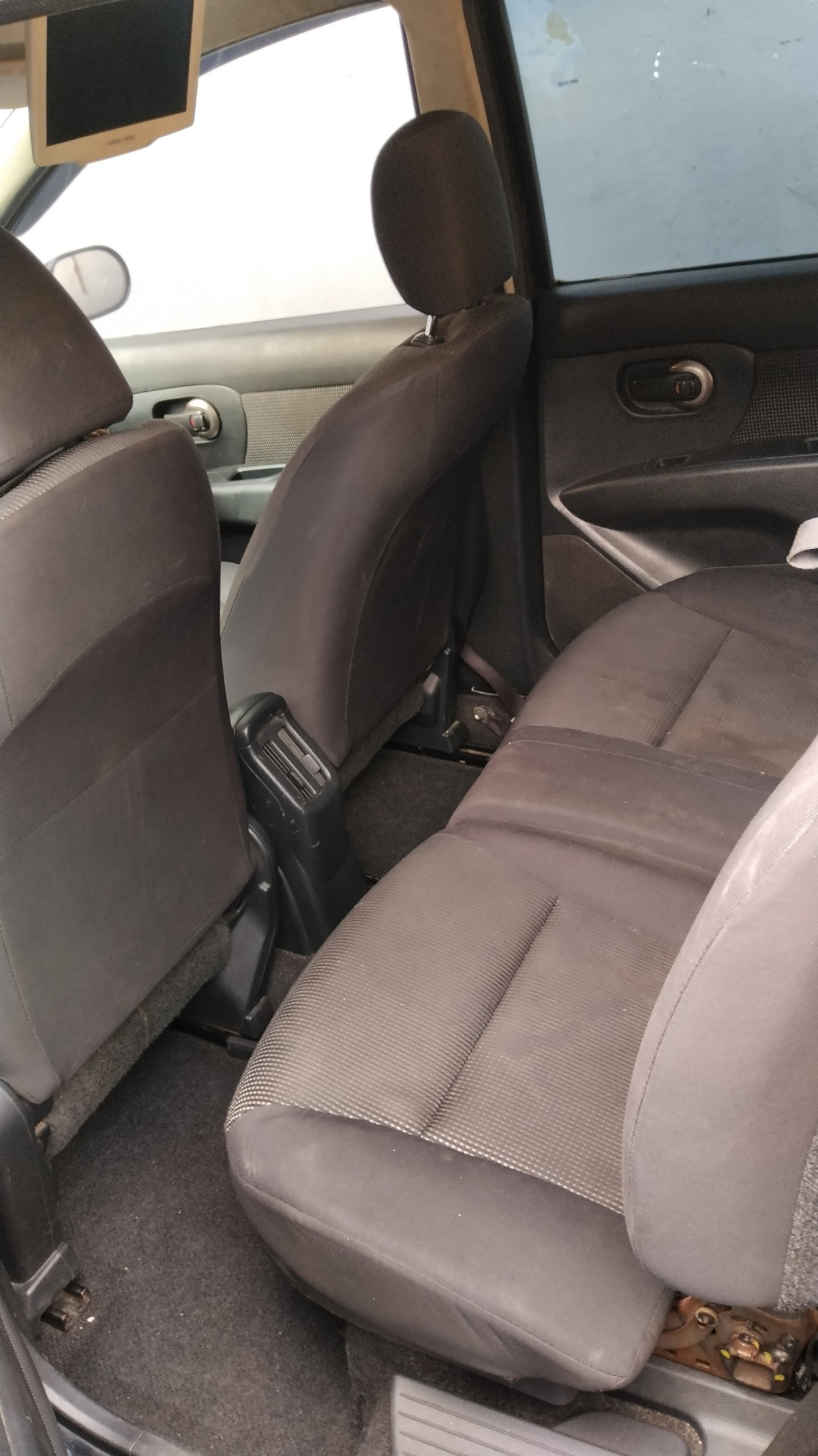 NISSAN  GRAND LIVINA  1.5 SV