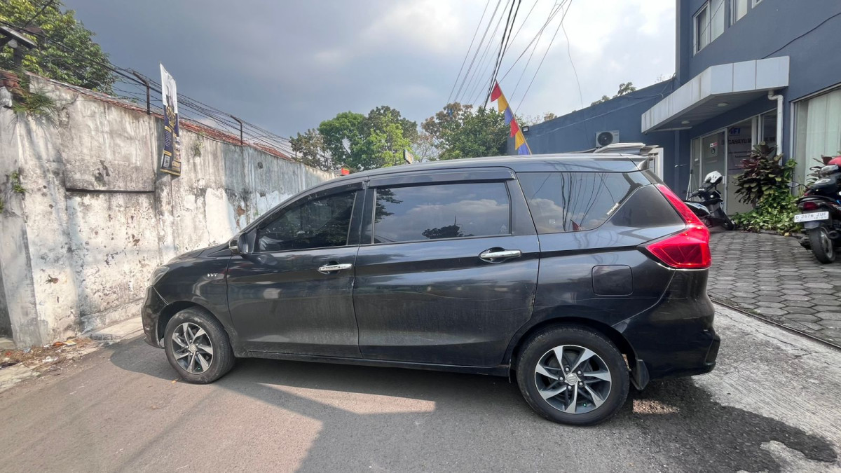 SUZUKI ERTIGA