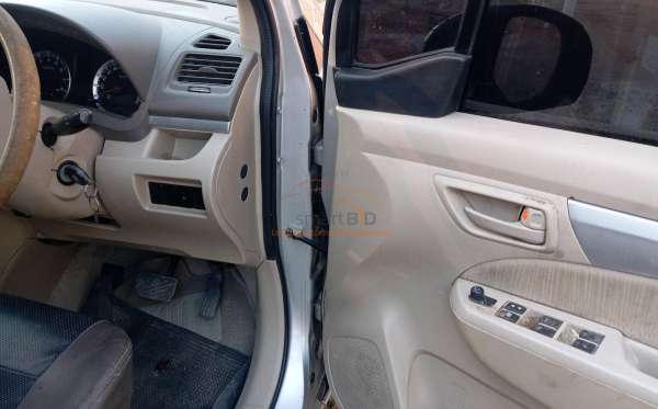 SUZUKI ERTIGA