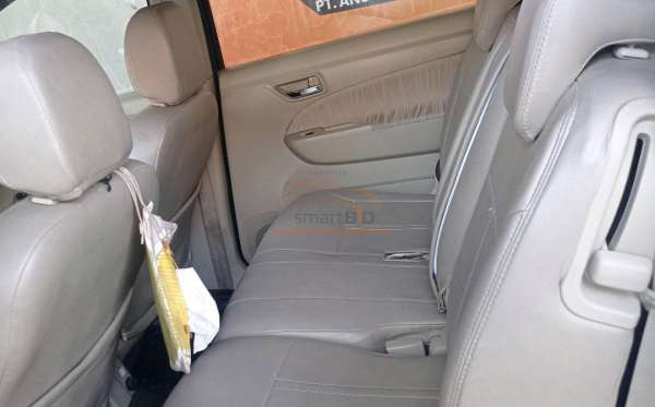 SUZUKI ERTIGA