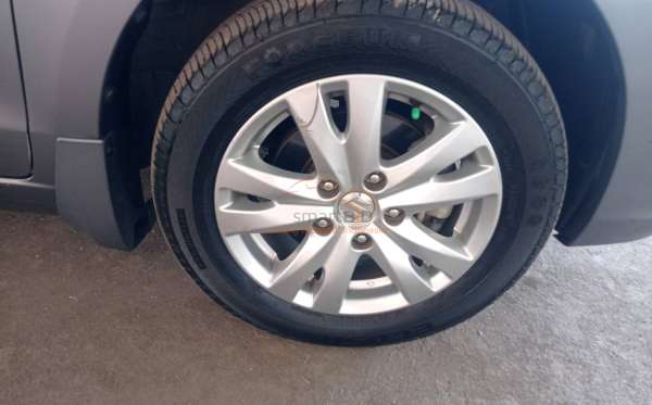 SUZUKI ERTIGA