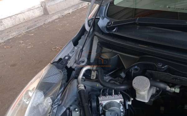 SUZUKI ERTIGA