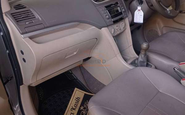 SUZUKI ERTIGA