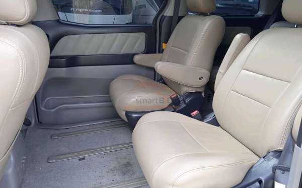 TOYOTA ALPHARD 2.4