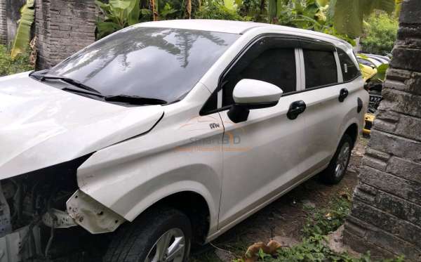 TOYOTA AVANZA 1.3 E