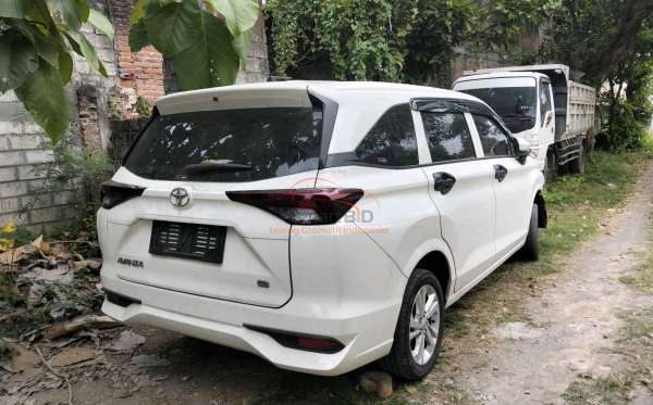TOYOTA AVANZA 1.3 E