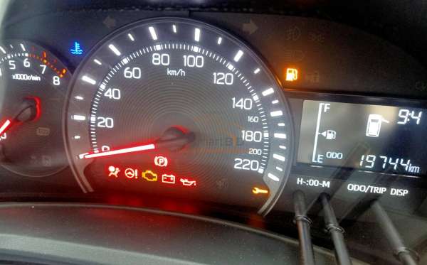 TOYOTA AVANZA 1.3 E