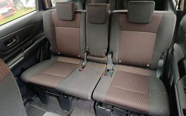 TOYOTA AVANZA 1.5 G