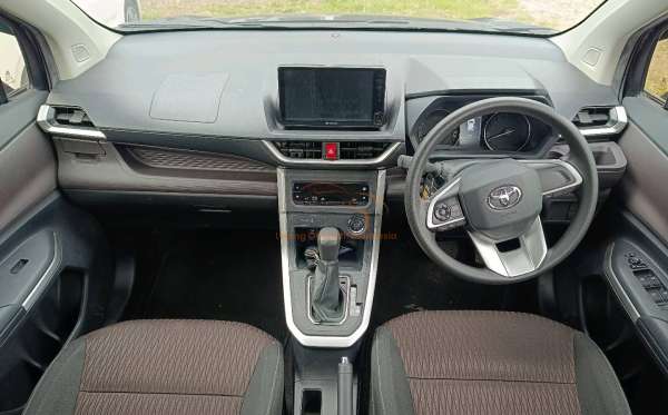 TOYOTA AVANZA 1.5 G