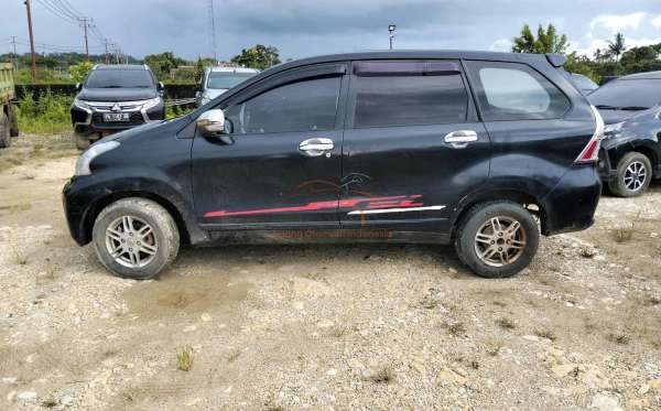 TOYOTA  AVANZA  G