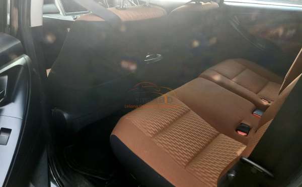 TOYOTA INNOVA 2.4 G
