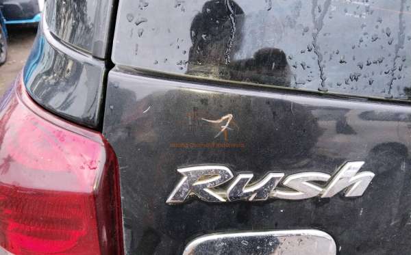 TOYOTA RUSH
